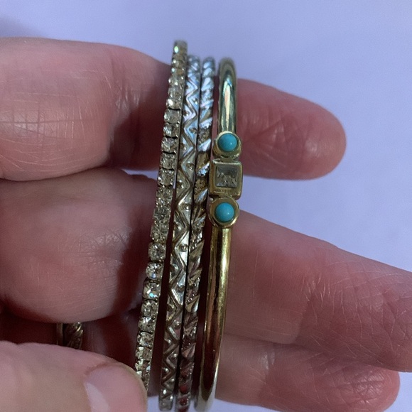 Four bracelets - Picture 4 of 5